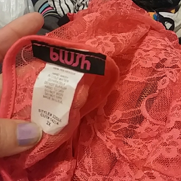 Top - Picture 2 of 2